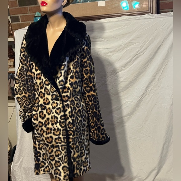 SOLD!  Sz L 60s vintage faux fur leopard print coat Style By Davis of Boston - Picture 7 of 13